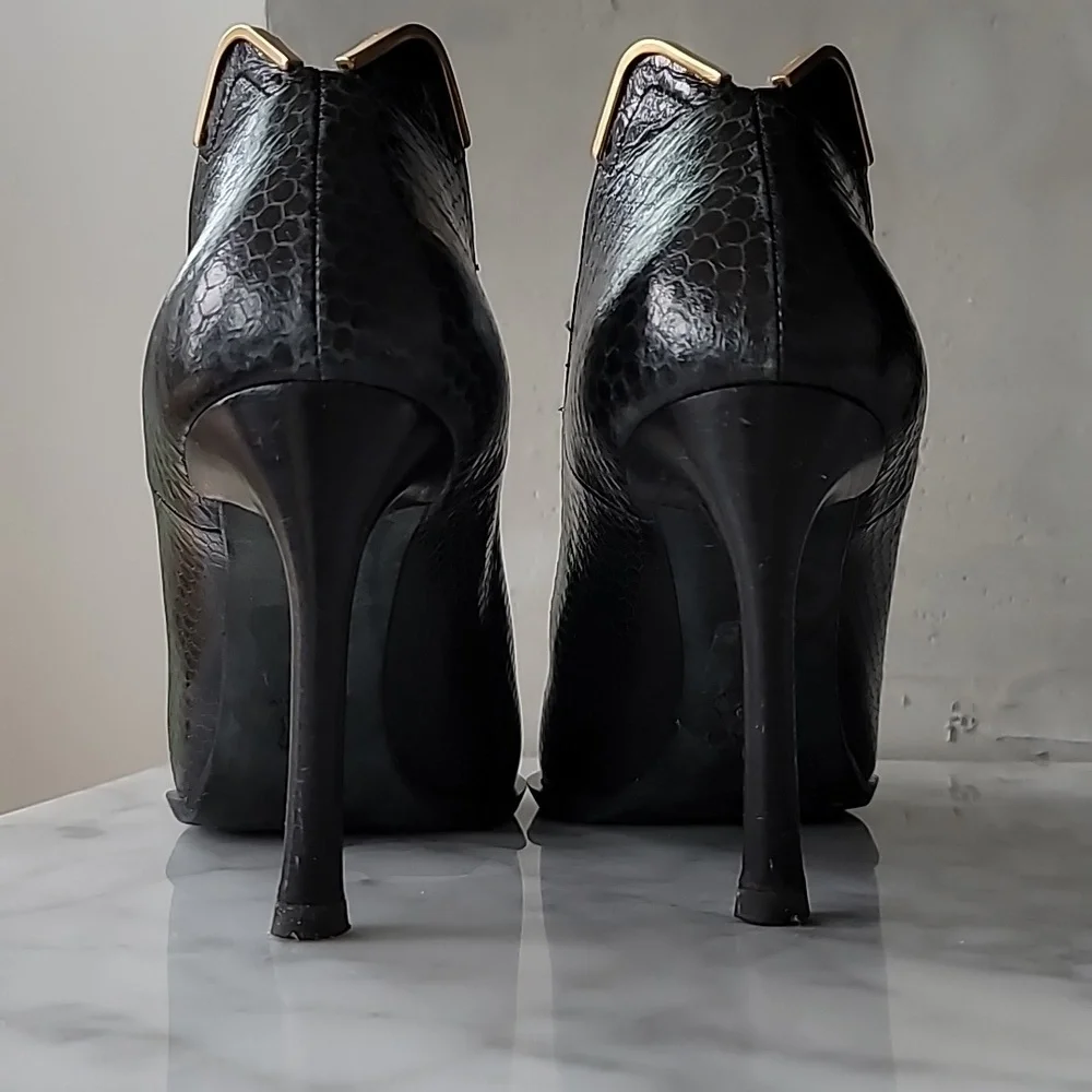 Lanvin black snakeskin heels with gold arched detailing  7 ½ - Picture 8 of 10